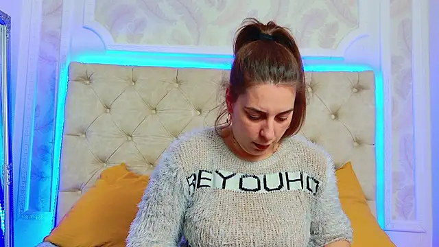 KarinaNoir online show from March 21, 5:08 am