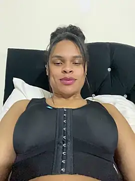  diamondpamela online show from May 18, 11:20 pm