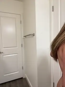 AriannaPena online show from March 1, 2:04 am