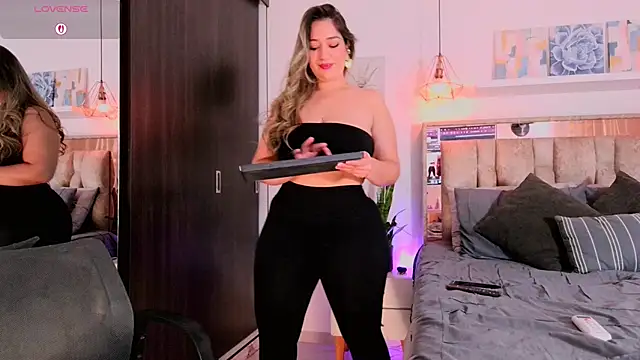 Dulce Morrys online show from March 15, 4:47 pm