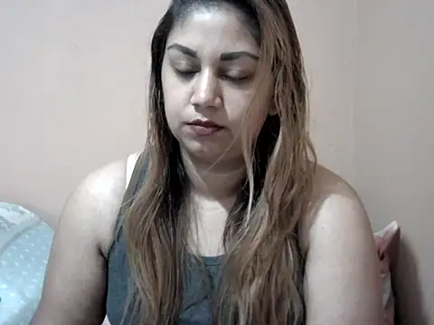 bellachow10 online show from December 18, 10:52 am