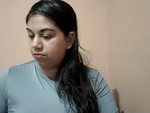 Snapshot of bellachow10 chatting on July 15, 8:21 am bellachow10 online show from July 15, 8:21 am
