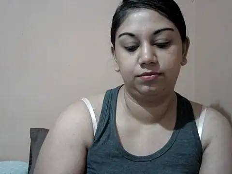 bellachow10 online show from May 5, 7:22 am