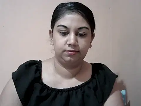 Snapshot of bellachow10 chatting on June 12, 6:55 am bellachow10 online show from June 12, 6:55 am