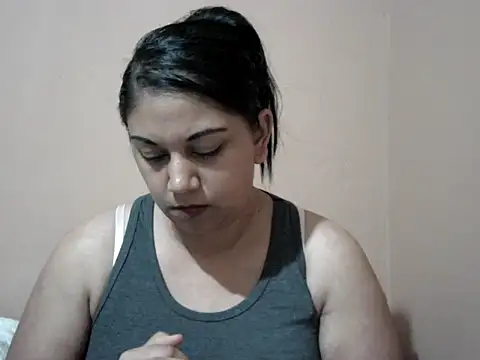 bellachow10 online show from February 7, 7:33 pm