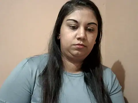 Snapshot of bellachow10 chatting on July 19, 6:15 pm bellachow10 online show from July 19, 6:15 pm