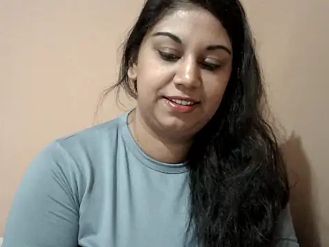 bellachow10 online show from May 18, 7:35 am