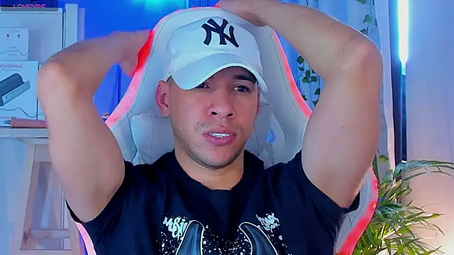 petter coleman  online show from April 18, 7:07 pm