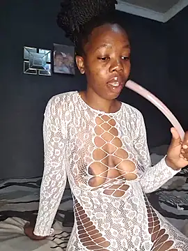 Snapshot of SheisBlacq chatting on December 21, 8:53 pm SheisBlacq online show from December 21, 8:53 pm