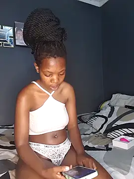 Snapshot of SheisBlacq chatting on December 18, 9:51 pm SheisBlacq online show from December 18, 9:51 pm