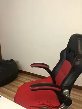 kayortiiz online show from February 22, 6:31 pm