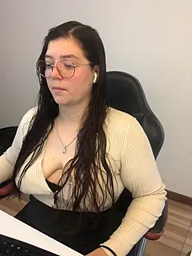 kayortiiz online show from July 15, 5:42 pm