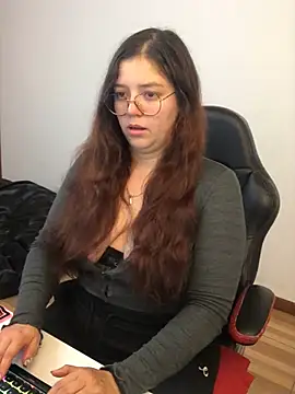 kayortiiz online show from April 14, 12:26 am