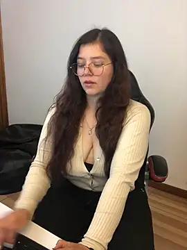 kayortiiz online show from July 18, 12:41 am
