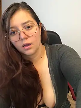 kayortiiz online show from March 24, 1:05 am