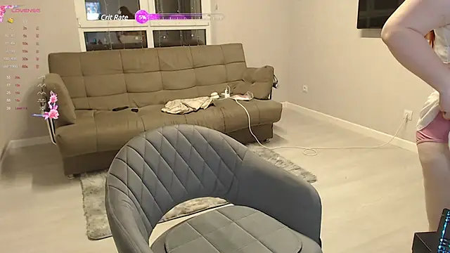 Snapshot of Mia_Bows chatting on March 13, 3:06 pm Mia Bows online show from March 13, 3:06 pm