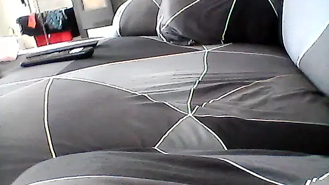 Snapshot of mickzizi chatting on October 2, 10:29 am mickzizi online show from October 2, 10:29 am