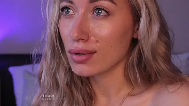 Snapshot of Blondie_Bunny chatting on September 11, 4:45 am Blondie Bunny online show from September 11, 4:45 am