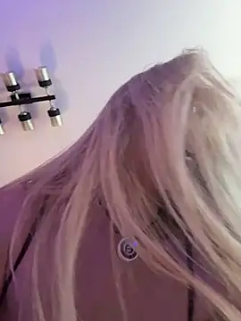 Snapshot of Blondie_Bunny chatting on February 21, 3:08 am Blondie Bunny online show from February 21, 3:08 am