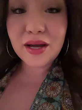 RosieDixx online show from March 22, 5:21 am