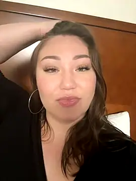 Snapshot of RosieDixx chatting on October 11, 5:19 am RosieDixx online show from October 11, 5:19 am