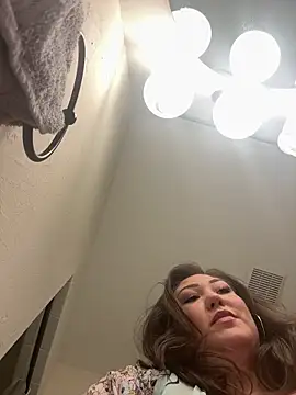 Snapshot of RosieDixx chatting on October 4, 3:19 am RosieDixx online show from October 4, 3:19 am