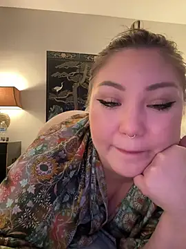 Snapshot of RosieDixx chatting on February 16, 9:49 pm RosieDixx online show from February 16, 9:49 pm