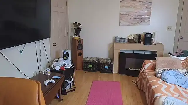 Snapshot of queendab626 chatting on December 2, 1:35 pm queendab626 online show from December 2, 1:35 pm