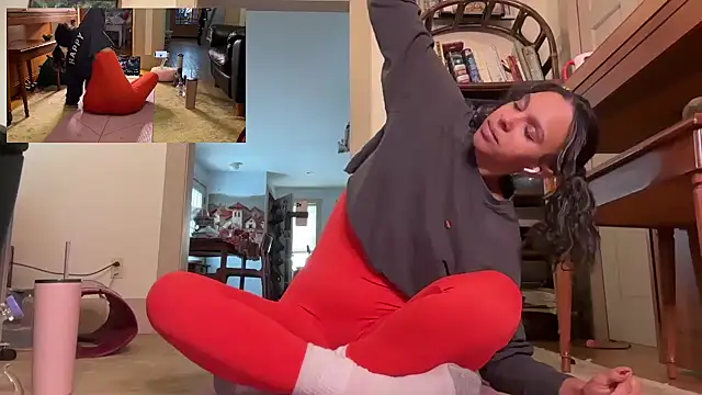 queendab626 online show from January 23, 1:45 pm