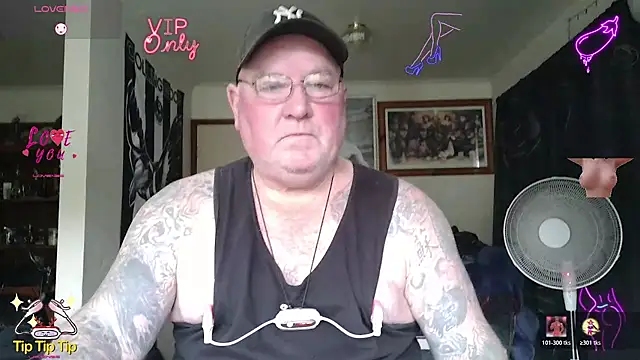 Snapshot of HOTANAL chatting on July 11, 3:29 am HOTANAL online show from July 11, 3:29 am