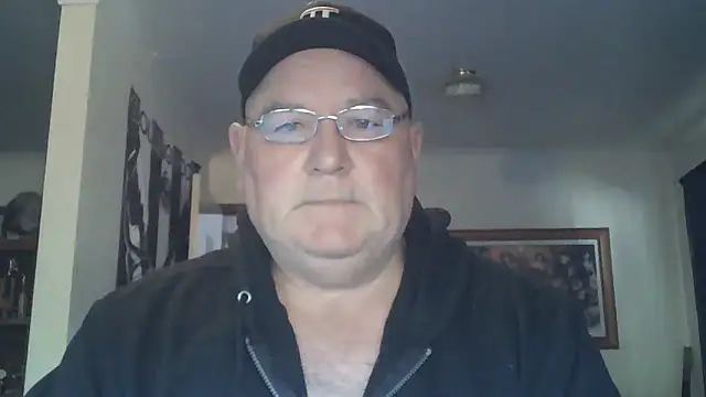 Snapshot of HOTANAL chatting on October 8, 10:32 pm HOTANAL online show from October 8, 10:32 pm