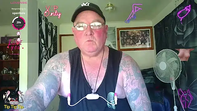 Snapshot of HOTANAL chatting on June 7, 2:06 am HOTANAL online show from June 7, 2:06 am