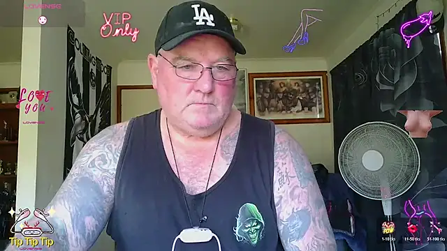 Snapshot of HOTANAL chatting on June 26, 2:06 am HOTANAL online show from June 26, 2:06 am
