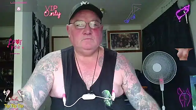 Snapshot of HOTANAL chatting on June 30, 1:49 am HOTANAL online show from June 30, 1:49 am