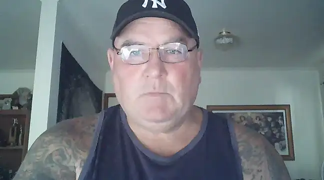 Snapshot of HOTANAL chatting on March 5, 2:03 am HOTANAL online show from March 5, 2:03 am