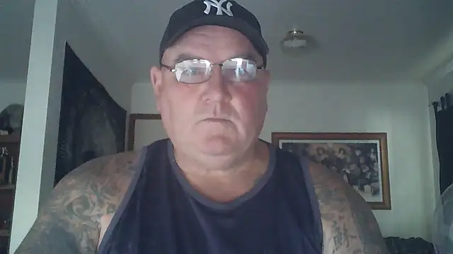 Snapshot of HOTANAL chatting on March 17, 12:21 am HOTANAL online show from March 17, 12:21 am