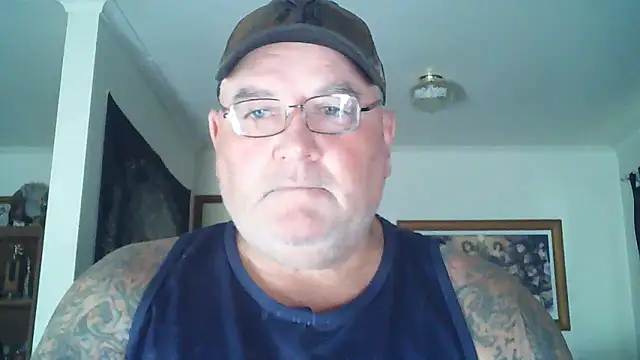 Snapshot of HOTANAL chatting on February 24, 4:27 am HOTANAL online show from February 24, 4:27 am