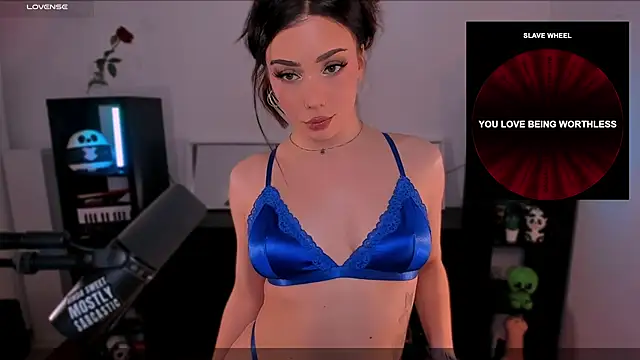 Snapshot of SofiRusselle chatting on January 10, 7:31 pm SofiRusselle online show from January 10, 7:31 pm