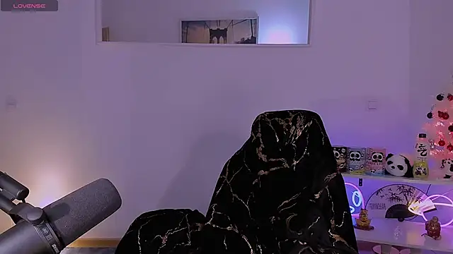 SofiRusselle online show from December 31, 6:24 pm