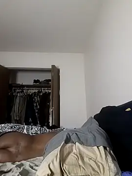 Snapshot of yellowwetfox chatting on January 26, 5:02 am yellowwetfox online show from January 26, 5:02 am