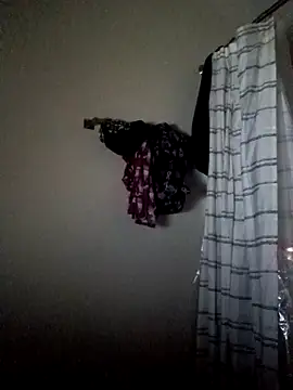 Snapshot of yellowwetfox chatting on February 26, 1:55 pm yellowwetfox online show from February 26, 1:55 pm