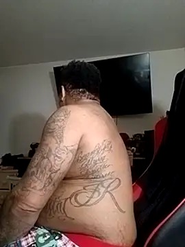 Snapshot of yellowwetfox chatting on December 8, 2:57 am yellowwetfox online show from December 8, 2:57 am