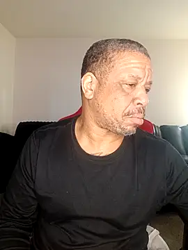 Snapshot of yellowwetfox chatting on February 12, 5:23 pm yellowwetfox online show from February 12, 5:23 pm