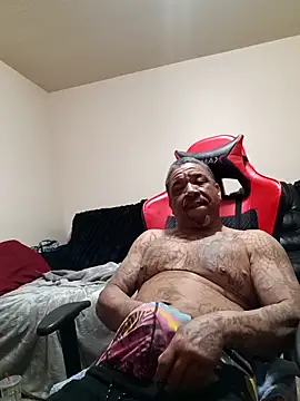 yellowwetfox online show from April 13, 12:53 pm