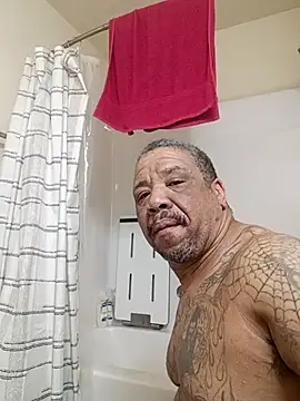 Snapshot of yellowwetfox chatting on February 20, 9:44 am yellowwetfox online show from February 20, 9:44 am