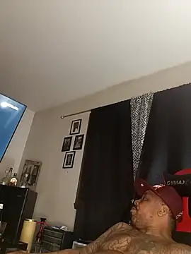 Snapshot of yellowwetfox chatting on January 18, 4:26 am yellowwetfox online show from January 18, 4:26 am