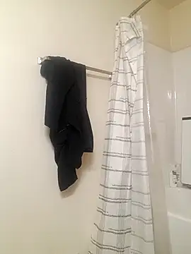 Snapshot of yellowwetfox chatting on February 8, 5:32 pm yellowwetfox online show from February 8, 5:32 pm