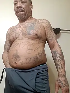 Snapshot of yellowwetfox chatting on March 1, 4:45 am yellowwetfox online show from March 1, 4:45 am