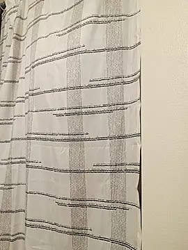 yellowwetfox online show from March 6, 8:09 am