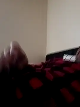 Snapshot of yellowwetfox chatting on November 22, 9:57 pm yellowwetfox online show from November 22, 9:57 pm